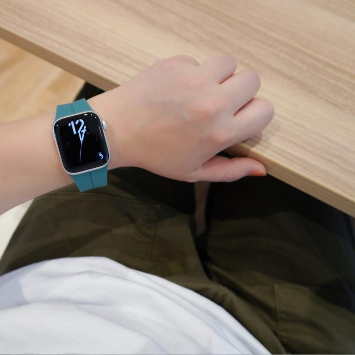 Esalta シリコン-マグネバックル AppleWatchバンド 38/40/41mm