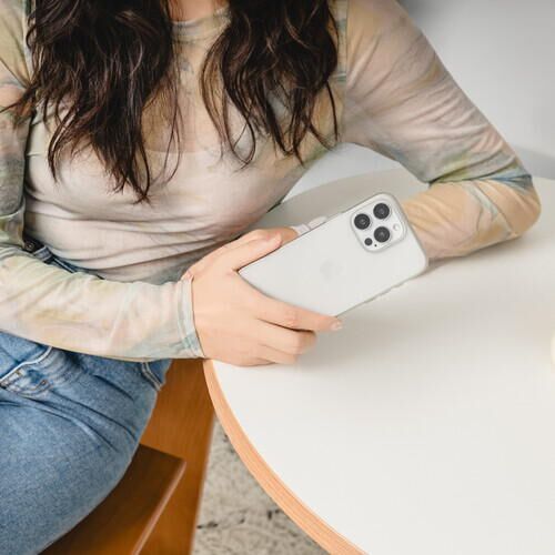 SwitchEasy 0.35 iPhone16 Pro Ash