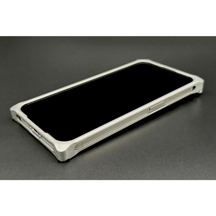 ギルドデザイン ソリッドバンパー iPhone 15