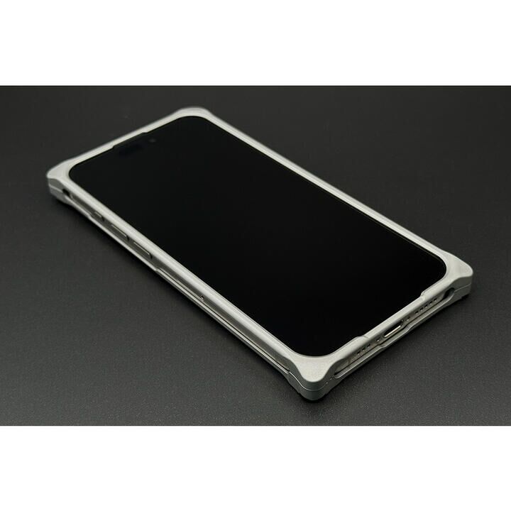 ギルドデザイン ソリッドバンパー iPhone 15
