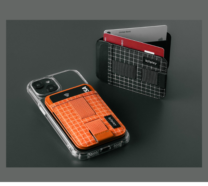 カード収納ケース付き！MagSafe対応のスマホスタンド「bitplay マグネティック・ウォレットスタンド V2」