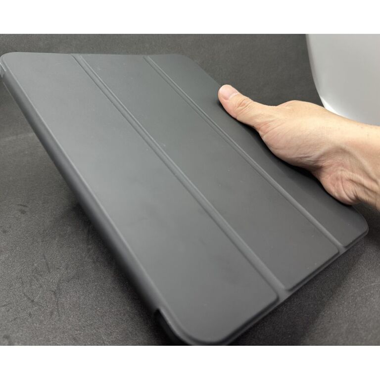 10.9インチiPad(第10世代)に対応するスタンド付きケース「AirCoat」