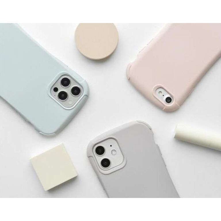パーソナルカラーに合わせてiPhone13ケース選び！？大人かわいいファッショナブルな「SOFT TOUCH SILICON CASE」